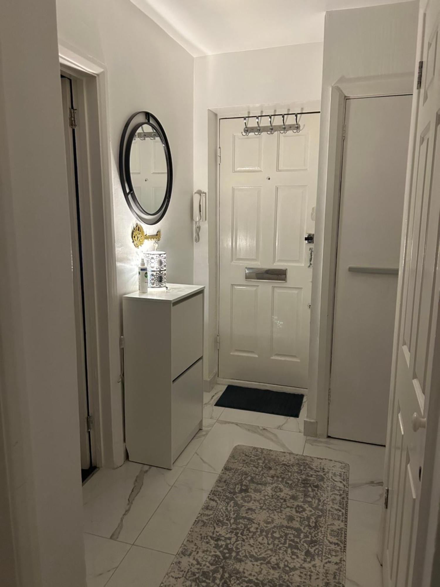 One Bedroom Flat In Chiswick W4 Лондон Экстерьер фото