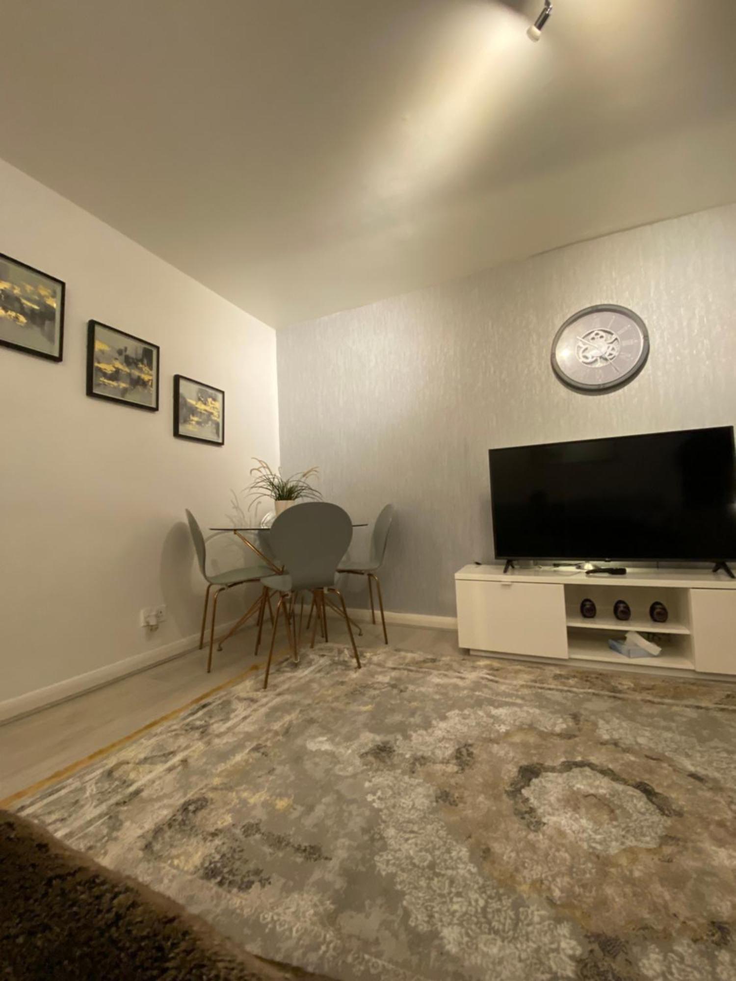 One Bedroom Flat In Chiswick W4 Лондон Экстерьер фото